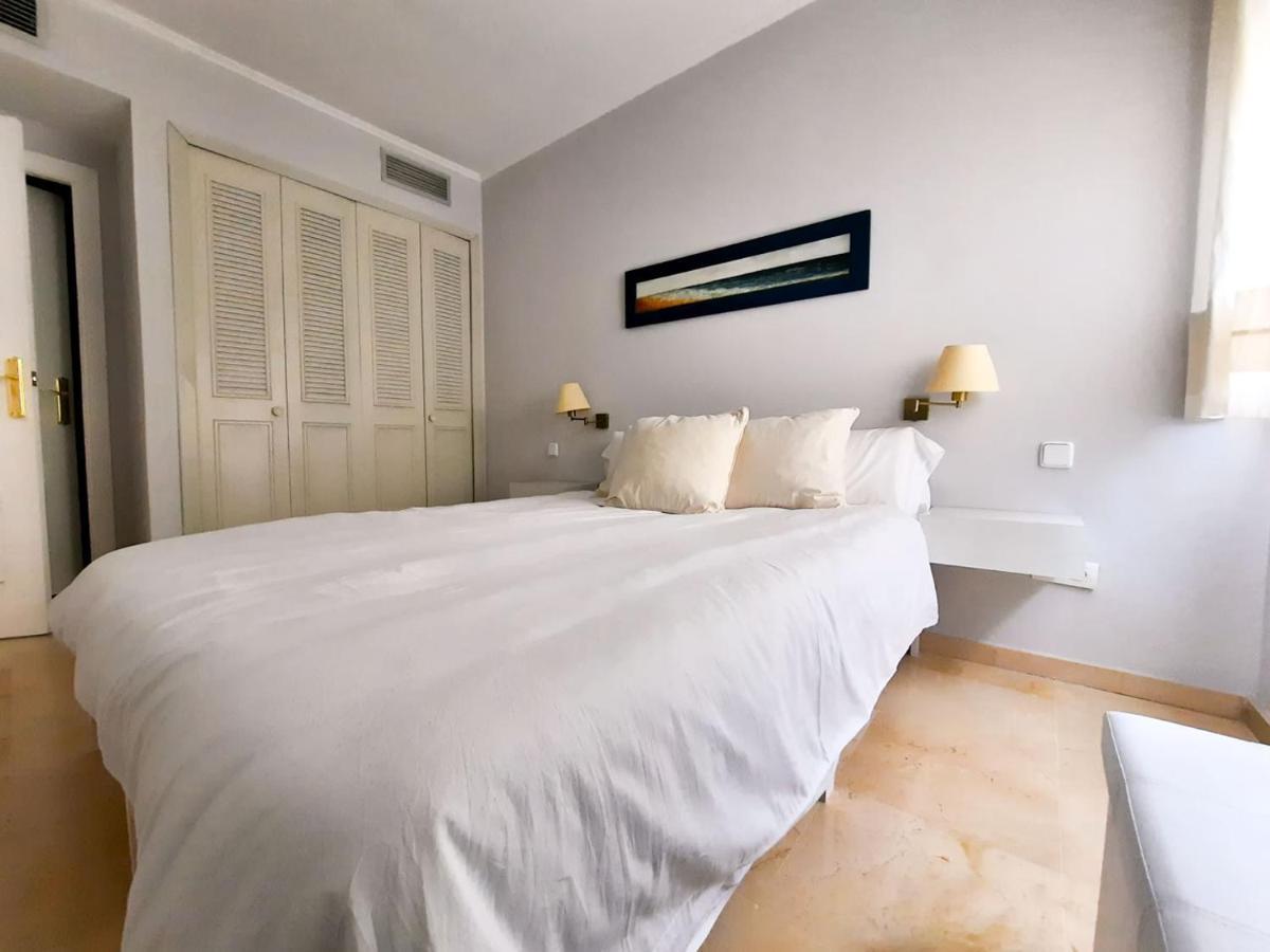 Apartament Torre Triana, Parking Free Gratis! Sevilla